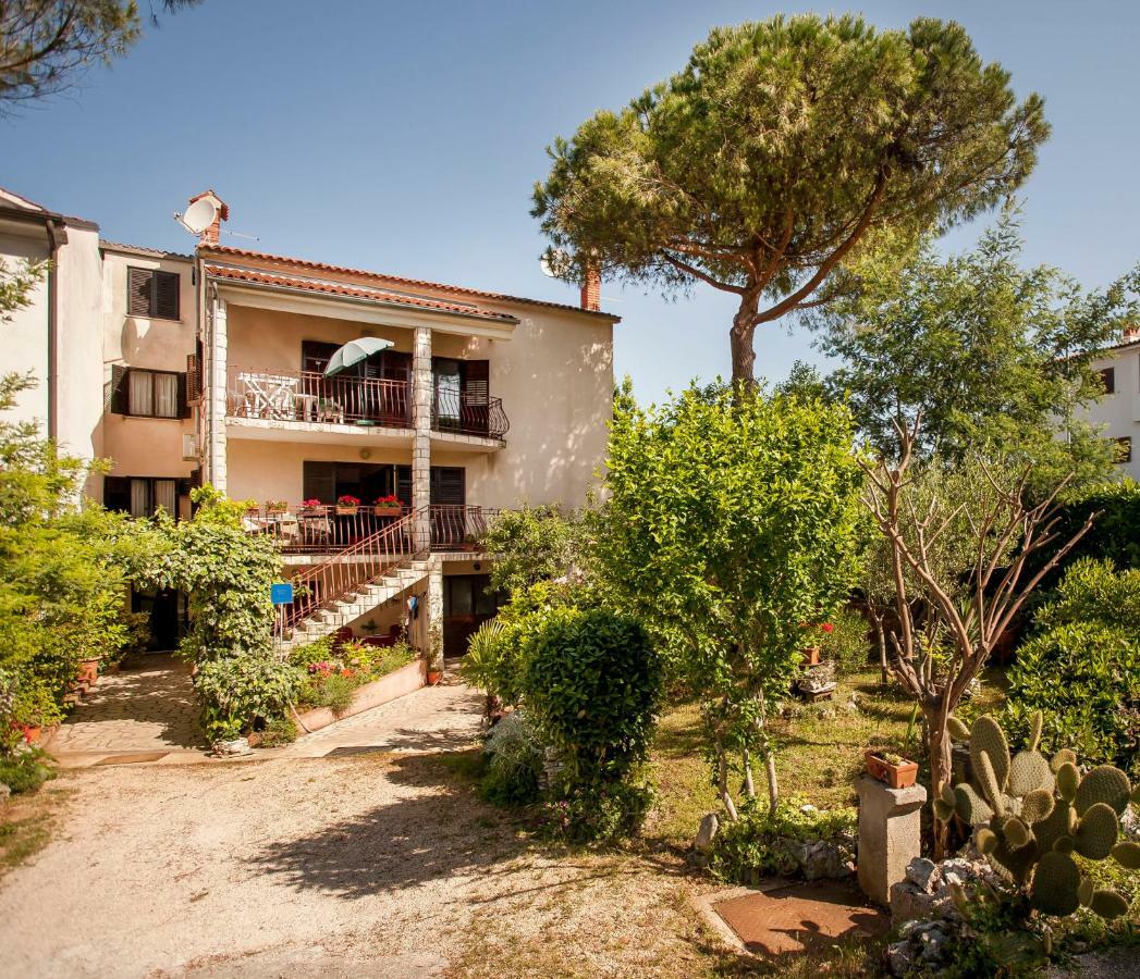 Apartment Regina Rovinj Exterior foto